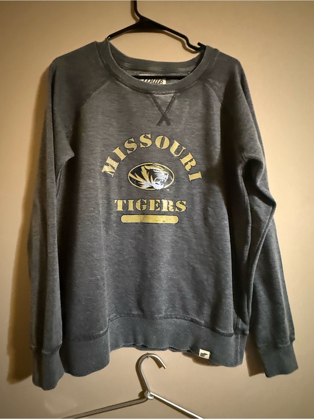 Large Blue 84 Missouri Tigers Wonen’s Gray Crewneck Sweatshirt - NWOT